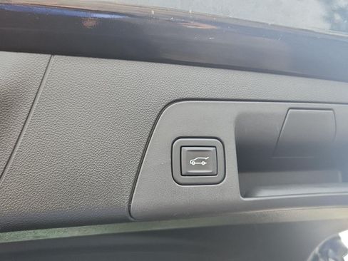 Used 2023 Buick Envision Essence AWD/4WD image 21