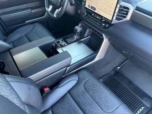 Used 2023 Toyota Sequoia SR5 w/ SR5 Premium Package AWD/4WD image 17
