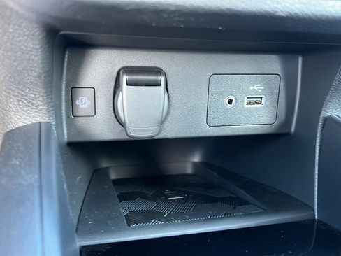 New 2025 Nissan Versa SV w/ Trunk Package image 20