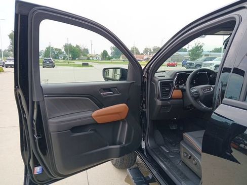 New 2026 GMC Canyon AT4 w/ Technology Plus Package AWD/4WD image 12