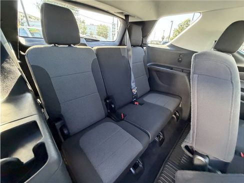 Used 2020 Chevrolet Traverse LS image 30