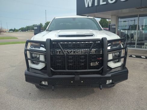 Used 2021 Chevrolet Silverado 2500 LT w/ Convenience Package AWD/4WD image 2