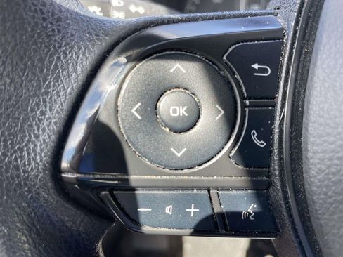 Used 2022 Toyota Corolla LE image 28