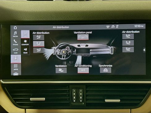 Used 2019 Porsche Cayenne AWD/4WD image 19