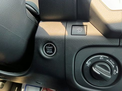 Used 2025 Nissan Frontier SL AWD/4WD image 20