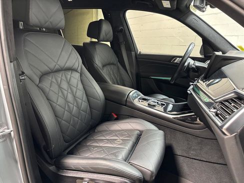 Used 2023 BMW X7 xDrive40i w/ Executive Package image 29
