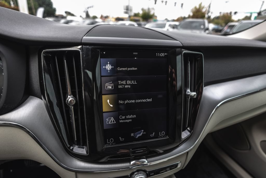 Used 2018 Volvo XC60 T5 Momentum w/ Convenience Package AWD/4WD image 13