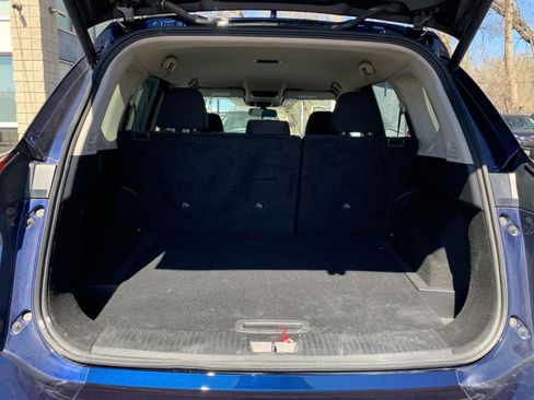 Used 2025 Nissan Rogue SV image 33