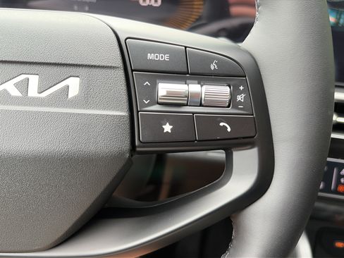New 2026 Kia Sportage LX FWD image 25