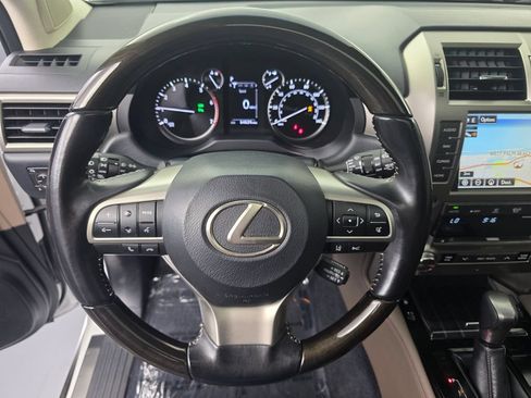 Used 2021 Lexus GX 460 Premium w/ Premium Package AWD/4WD image 19