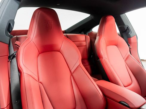 Used 2025 Porsche 911 Carrera S w/ Premium Package image 27