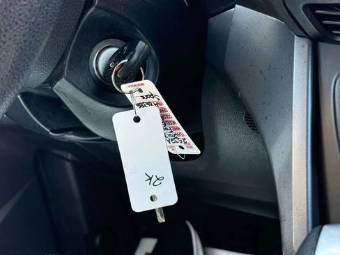 Used 2017 Ford Escape SE image 31