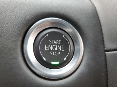 Used 2024 GMC Yukon XL Denali Ultimate image 29