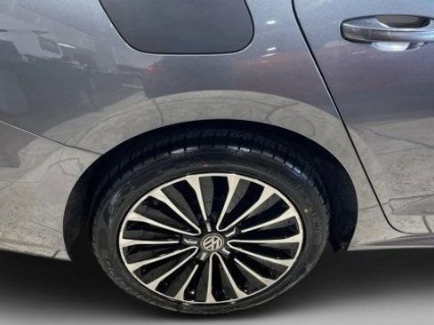 Used 2022 Volkswagen Passat 2.0T image 19