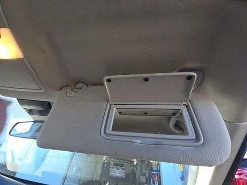 Used 2024 Nissan Altima 2.5 SV image 32