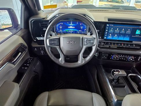Used 2024 Chevrolet Silverado 1500 LT Trail Boss w/ LT Trail Boss Premium Package AWD/4WD image 23