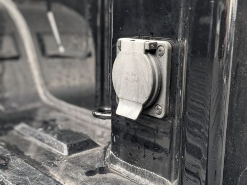 Used 2022 Chevrolet Silverado 1500 LT Trail Boss image 36