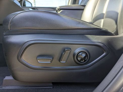 Used 2023 Jeep Grand Cherokee Limited AWD/4WD image 14