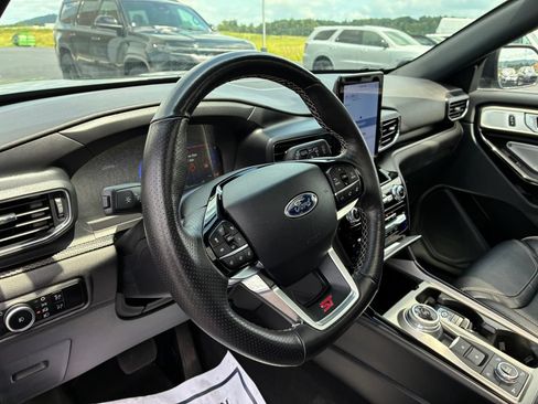 Used 2023 Ford Explorer ST w/ Technology Package AWD/4WD image 11
