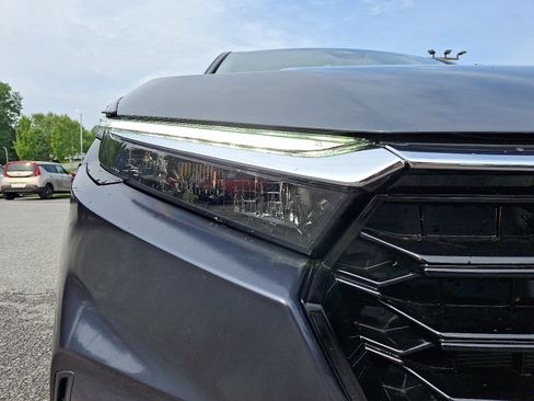 Used 2025 Honda CR-V EX image 9