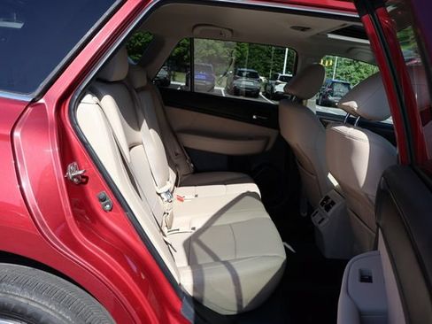 Used 2019 Subaru Outback 2.5i Limited AWD/4WD image 24