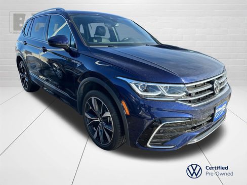 Certified 2022 Volkswagen Tiguan SEL R-Line image 3