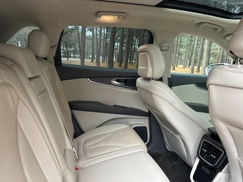 Used 2020 Lincoln Nautilus Reserve w/ Equipment Group 201A image 25