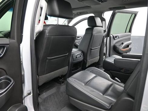 Used 2019 Chevrolet Suburban Premier AWD/4WD image 13