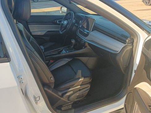 Used 2025 Jeep Compass Limited image 8