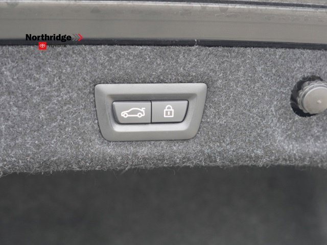 Used 2021 BMW 530e w/ M Sport Package RWD image 42