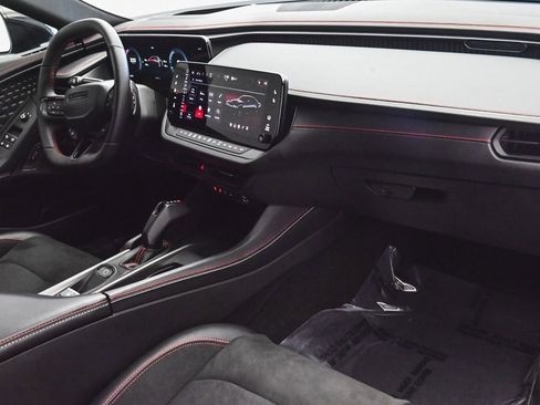 Used 2025 Dodge Charger R/T Scat Pack w/ Track Pack image 36