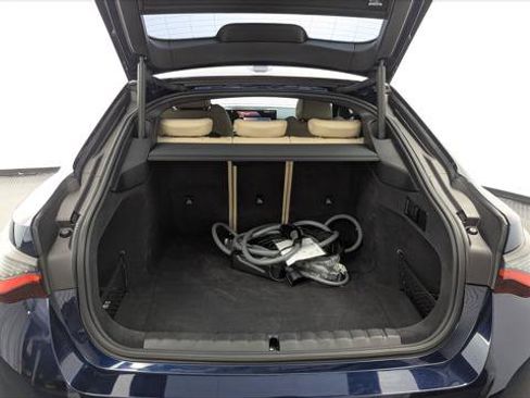 Used 2023 BMW i4 eDrive40 RWD image 18