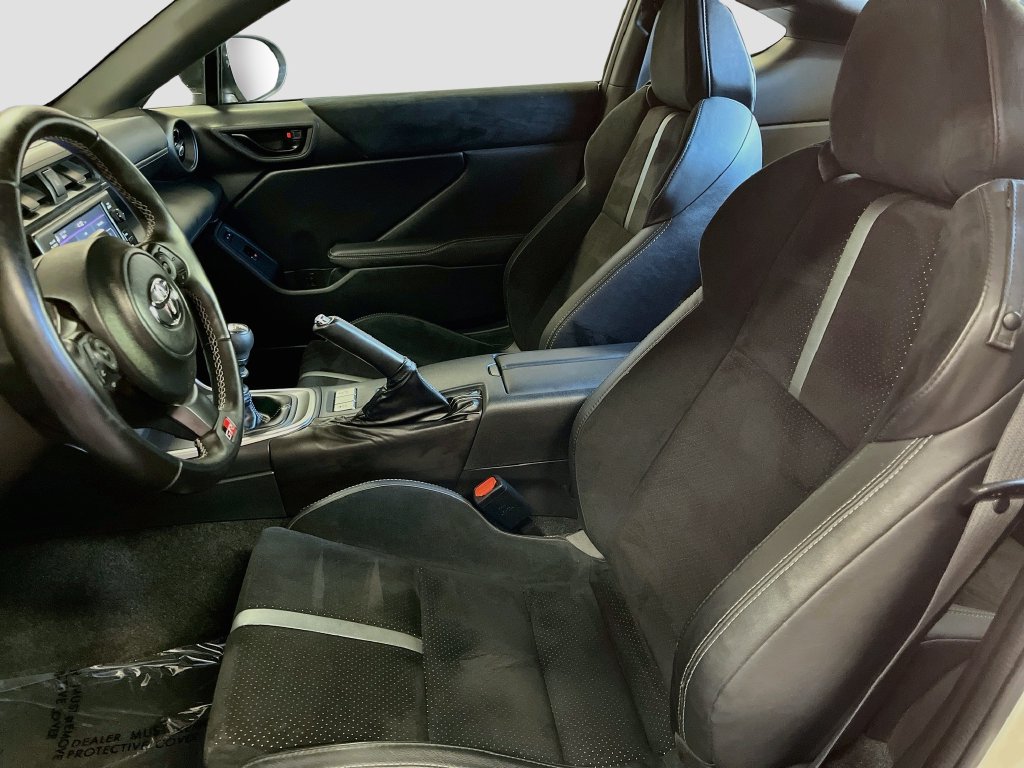 Used 2023 Toyota GR86 Premium w/ ALL Weather Mat Package (TMS) RWD image 20