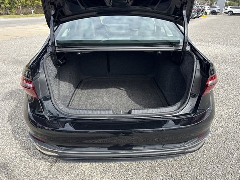 Used 2024 Volkswagen Jetta SEL image 32