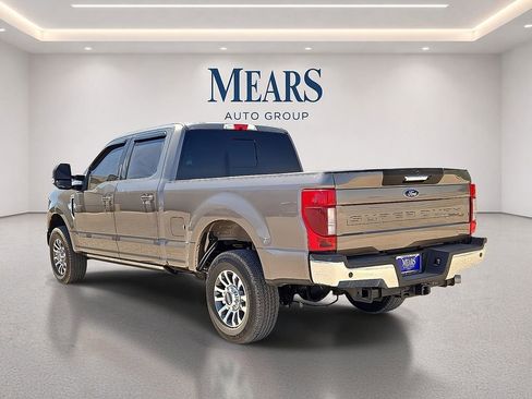 Used 2022 Ford F250 Lariat w/ Lariat Value Package RWD image 3