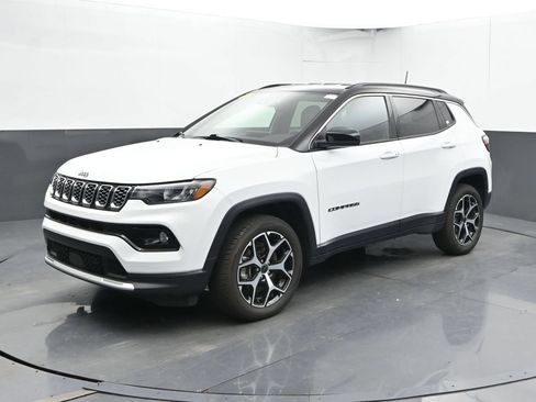 Used 2025 Jeep Compass Limited AWD/4WD image 8