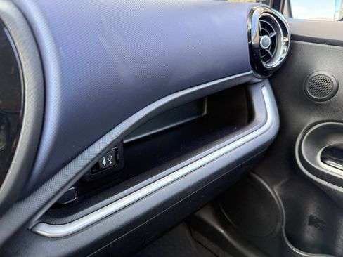 Used 2016 Toyota Prius C Two image 20