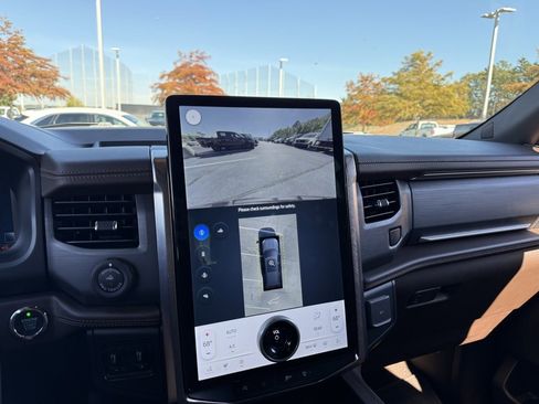 Certified 2024 Ford Expedition King Ranch image 17