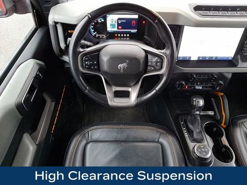 Used 2022 Ford Bronco Badlands w/ Sasquatch Package image 16