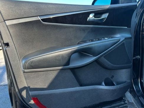 Used 2017 Kia Sorento LX image 14