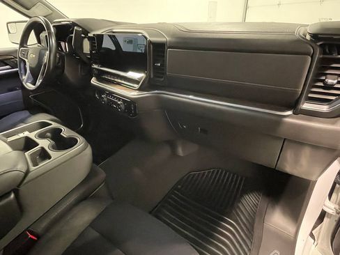 Used 2022 Chevrolet Silverado 1500 LT AWD/4WD image 27
