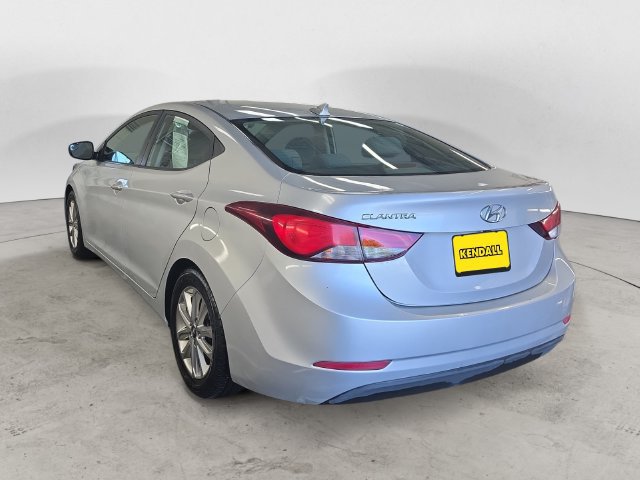 Used 2015 Hyundai Elantra SE w/ Option Group 02 FWD image 7