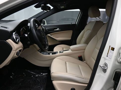 Used 2016 Mercedes-Benz GLA 250 GLA 250 w/ Multimedia Package image 33