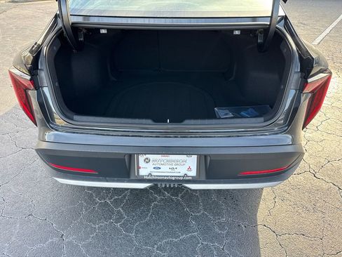 New 2025 Kia K4 EX image 18