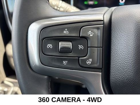 Used 2025 Chevrolet Silverado 2500 LTZ w/ LTZ Convenience Package image 8