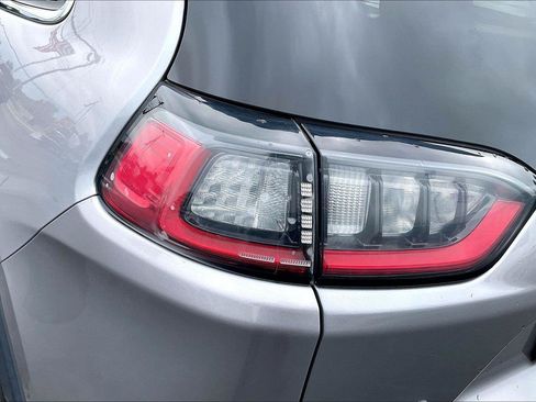 Used 2019 Jeep Cherokee Limited w/ Trailer Tow Group AWD/4WD image 30