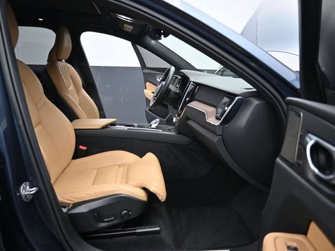 Certified 2024 Volvo XC60 B5 Ultimate AWD/4WD image 15