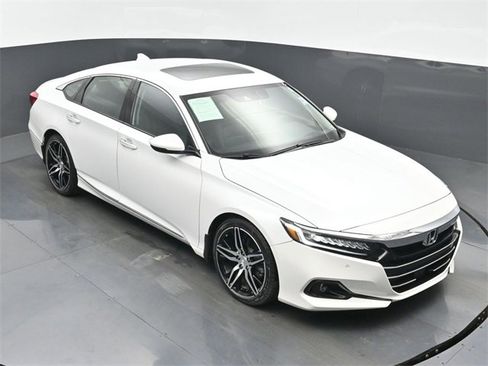 Certified 2022 Honda Accord Touring image 35