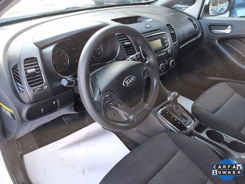 Used 2017 Kia Forte LX image 12