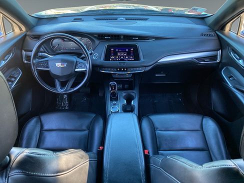 Used 2023 Cadillac XT4 Premium Luxury AWD/4WD image 10
